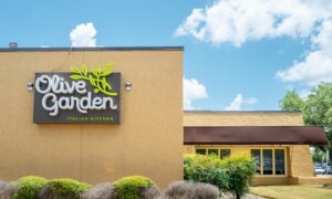 Darden Restaurants Sales Rise Despite Concerns Over Consumer Spending Slowdown
