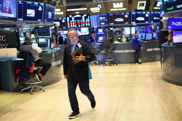 Wall Street Weekly: Stocks Fall Amid Policy Uncertainty, Middle East Tensions