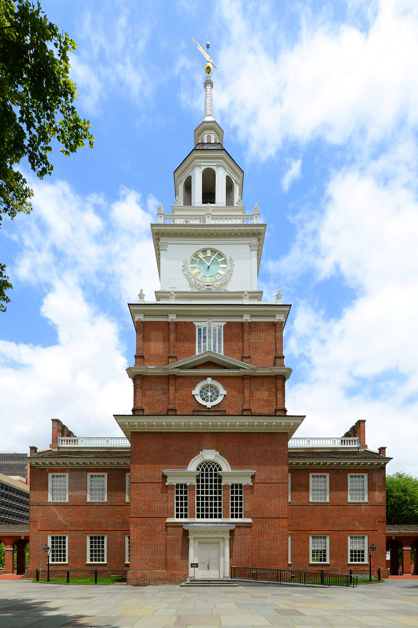 Independence Hall Front Facade In Old Town Philadelphia Pennsylvania Usa