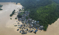 At Least 6 Dead in Southern China Floods