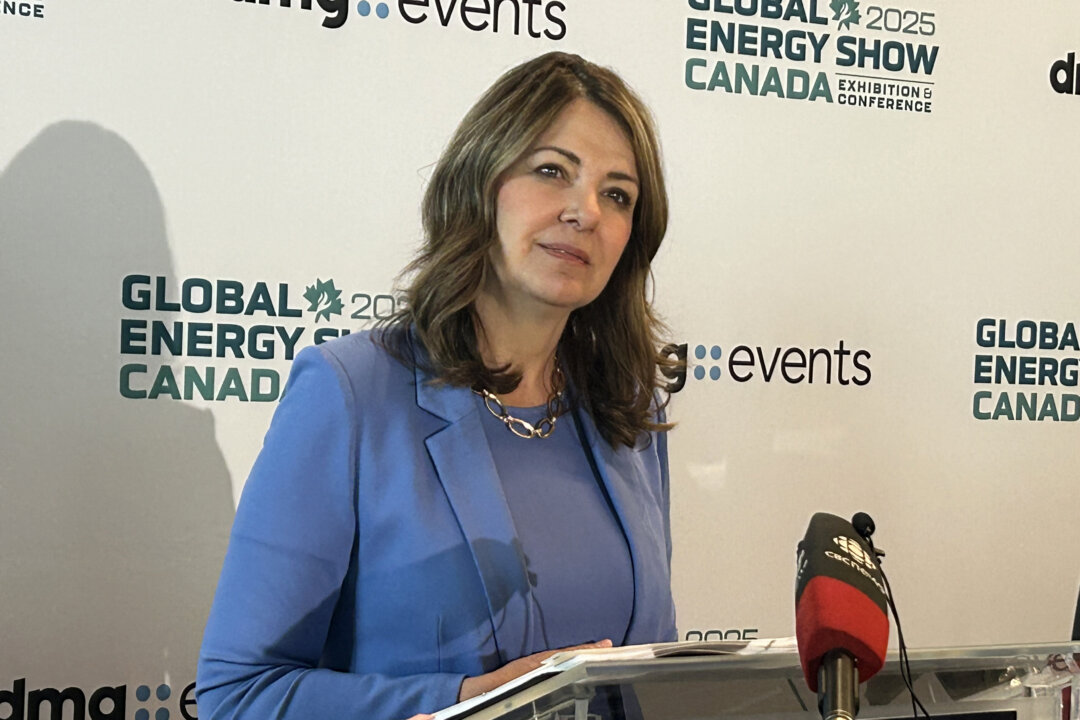 Ottawa Tying New Pipeline to Industry Demand That Its Own Policies Stifled, Alberta’s Smith Says