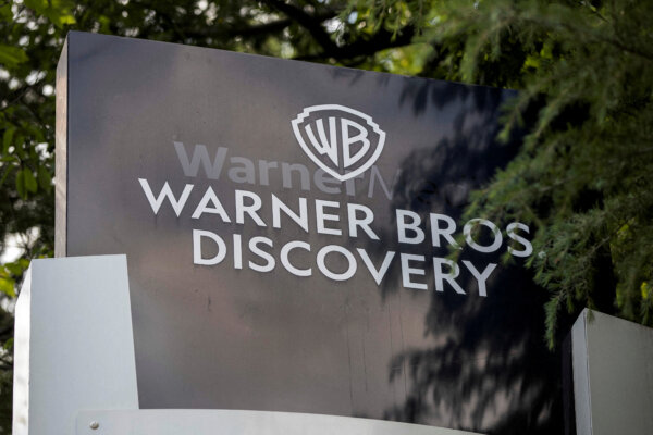 Senators Push FCC Review of Foreign Funding in Paramount–WBD Deal