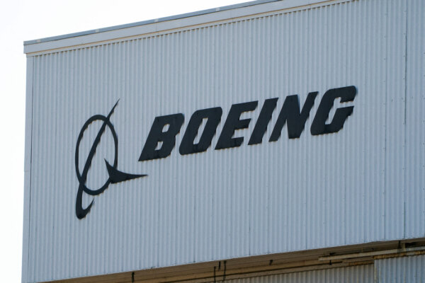Regulator: Boeing Failed to Provide Training, Oversight | Business Matters (June 25)