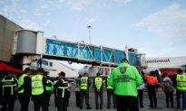Appeals Court Pauses Order Granting Due Process to Venezuelan Deportees