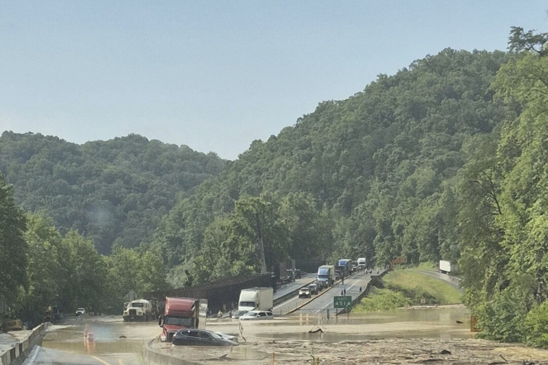 Flooding and Rock Slides Close Heavily Damaged I-40 Section in Smoky Mountains