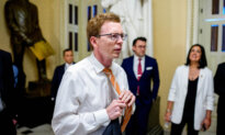 Trump Meets With House GOP Holdouts Ahead of Key Megabill Vote