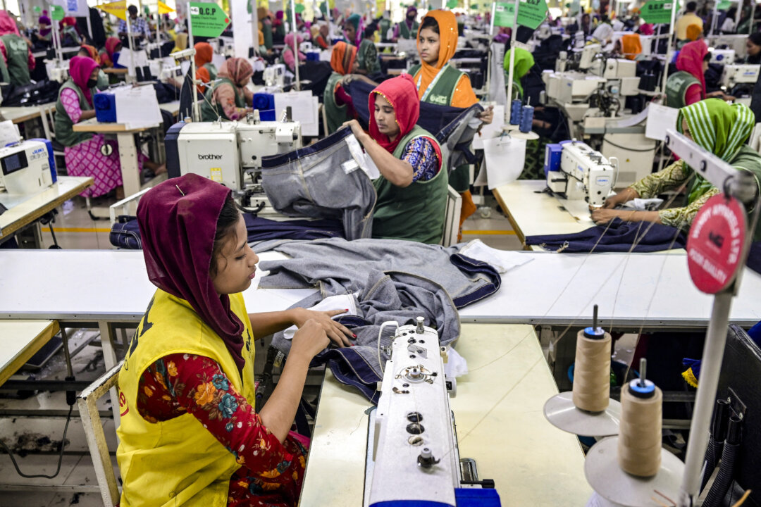 US Lowers Bangladesh Tariffs to 19 Percent, Exempts Some Apparels in Trade Deal