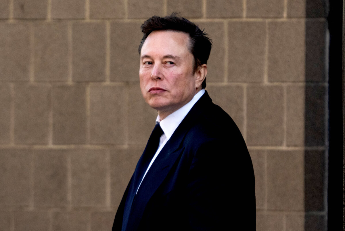 Elon Musk departs the Hyatt Regency Capitol Hill in Washington on Nov. 13, 2024. (Kent Nishimura/Getty Images)