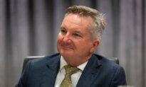 Bowen Says 57 Fuel Tankers Are En Route to Australia