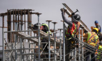 Canadians Will See Wages Pick up as Immigration Slows, Conference Board Argues