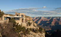 Arizona Governor Calls For Federal Probe Into Grand Canyon Wildfire Response