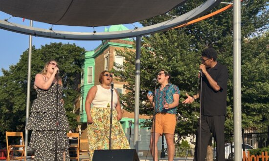 Chicago Celebrates Broadway Show Tunes Outdoors