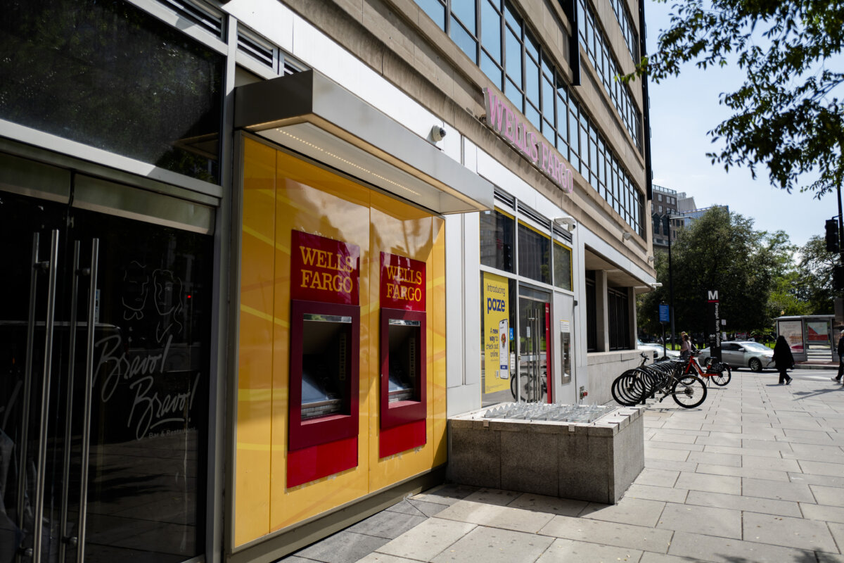 Wells Fargo bank in Washington on Oct. 3, 2024. (Madalina Vasiliu/The Epoch Times)