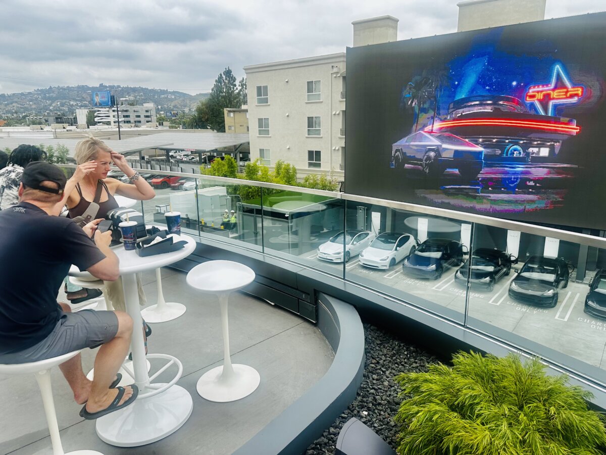 Diners sit on the upper deck of the Tesla Diner in Los Angeles on July 22, 2025. (Jill McLaughlin/The Epoch Times)