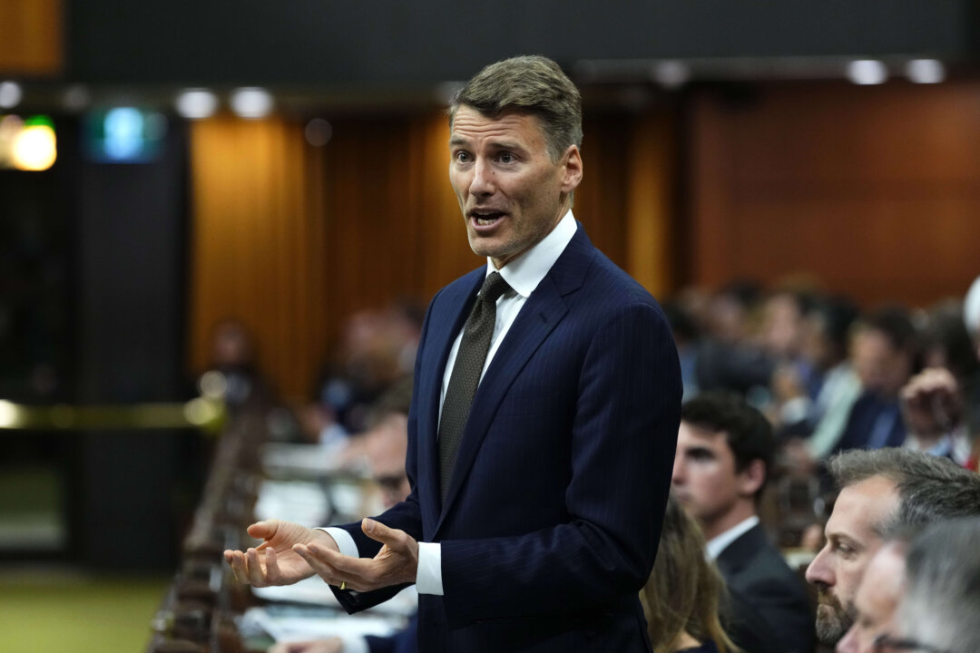 Housing Minister Won’t Commit to Liberal Election Promise to Cut Development Fees