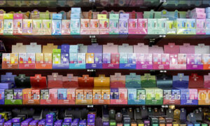 US Cracking Down on Illegal Vapes From China | Business Matters (July 23)