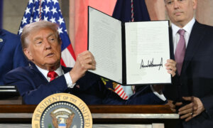 Trump Signs Executive Orders (July 31)