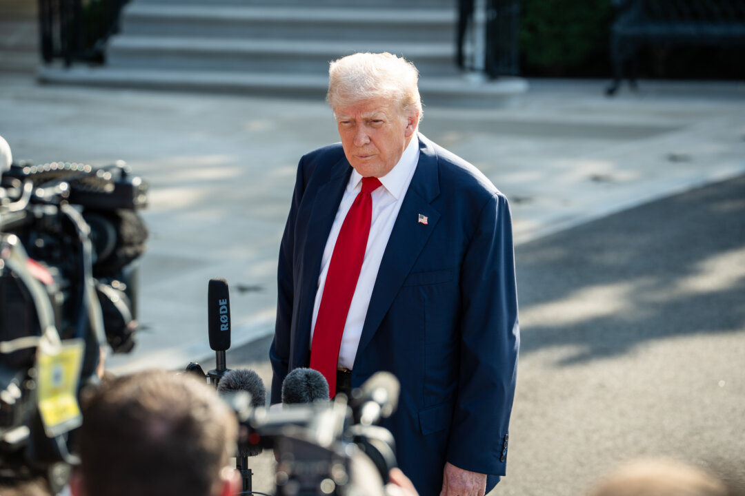 “Trump Warns SCOTUS Ruling Could Shield Obama Amid DNI Revelations”