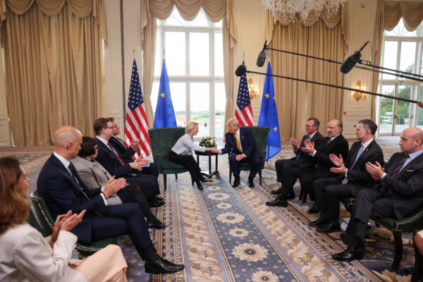 US Strikes Trade Deal With European Union