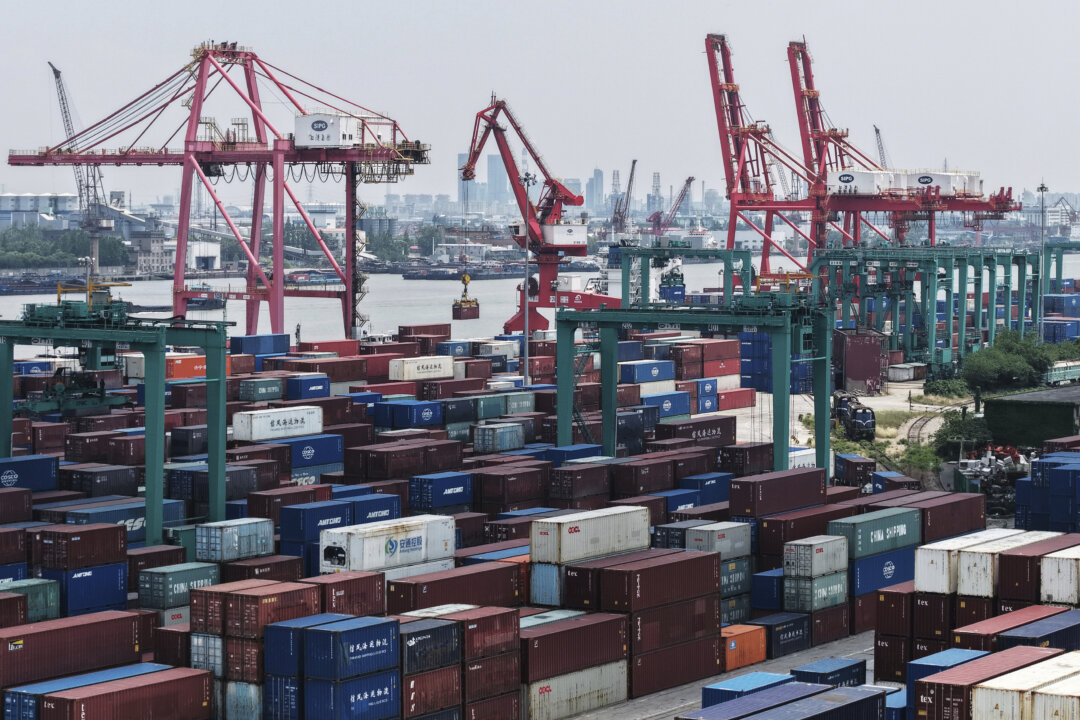 US, China to Resume Trade Talks Ahead of August Deadline