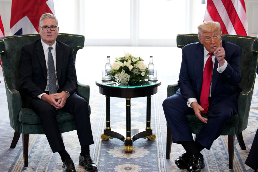 Trump Says He’s ‘Disappointed’ by Starmer for Blocking Use of Diego Garcia for Iran Strikes