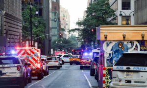 NYC Mayor Hosts Prayer Vigil for Shooting Victims