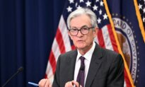 Fed Leaves Interest Rates Unchanged, 2 Officials Dissent