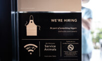 US Labor Market Remains Resilient as Jobless Claims Dip