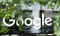 Trump Threatens Trade Probe to ‘Nullify’ EU Fines Against Apple, Google