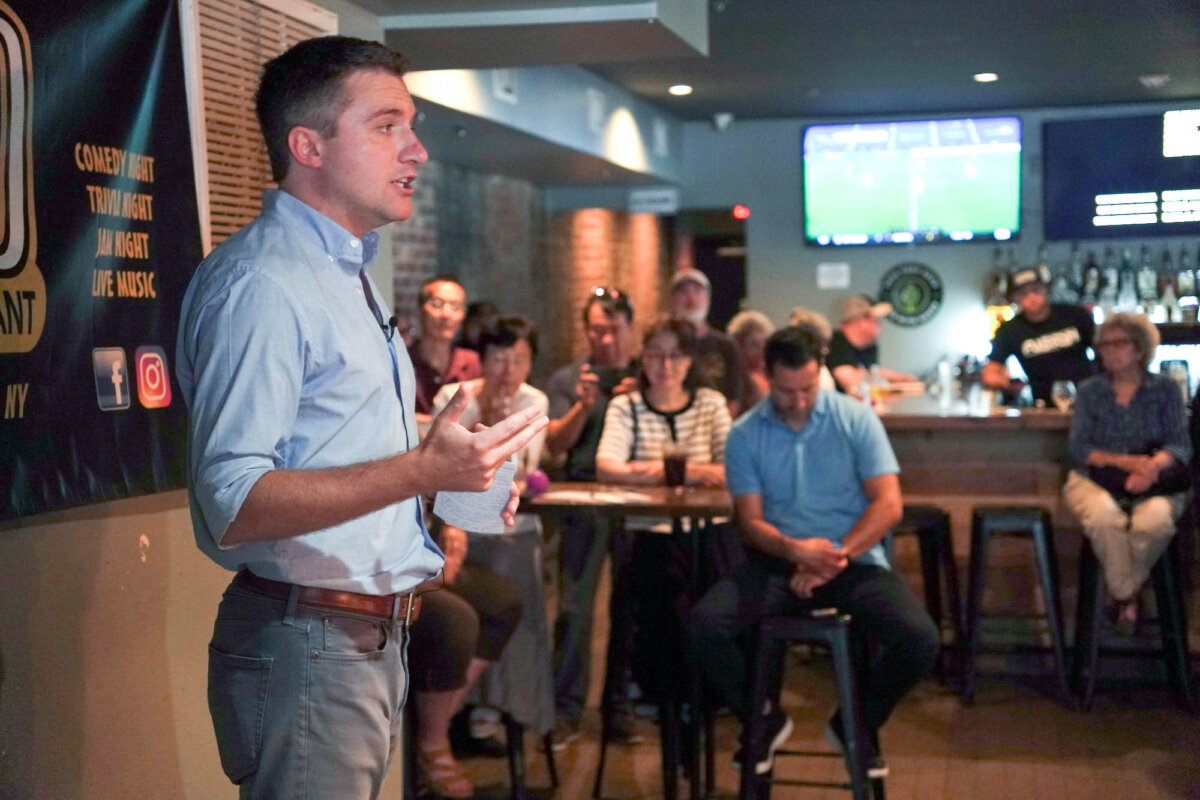State Sen. James Skoufis speaks at a town hall in Middletown, N.Y., on July 19, 2025. (Oliver Mantyk/The Epoch Times)