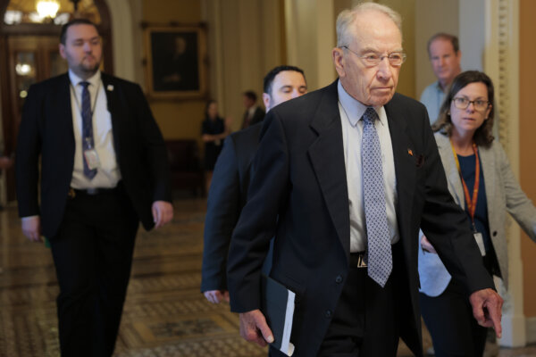 Chuck Grassley Places Hold on Trump’s Treasury Nominees