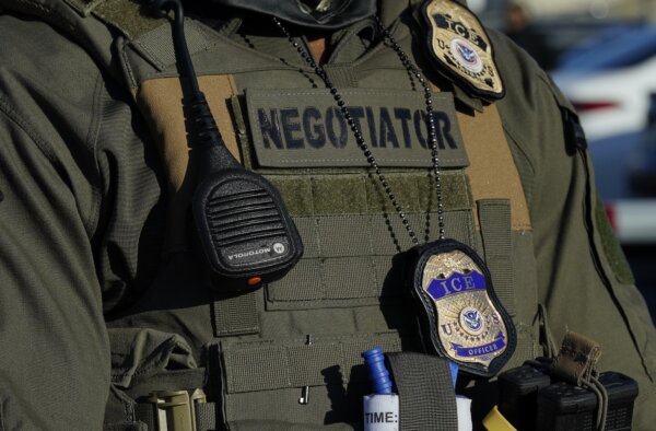 More Than 100,000 Americans Apply to Join ICE: DHS