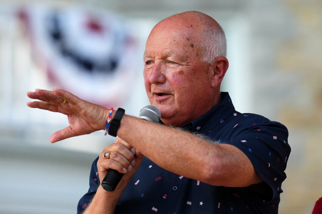 US Ready to Partner With Canada to Counter China: Ambassador Hoekstra