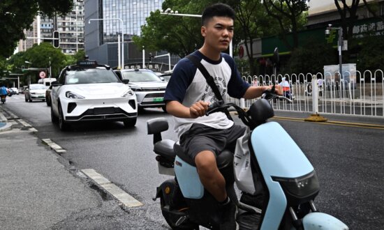 China’s Driverless Delivery Push Fuels Fears of Job Losses as Automation Accelerates