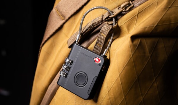 SmartLock is first-ever TSA-approved combo lock with built-in Apple tracking
