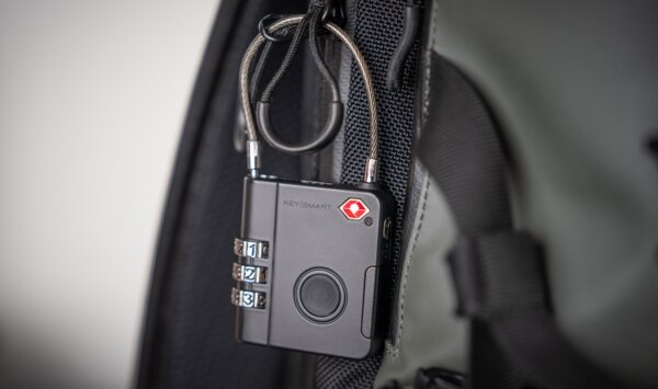 SmartLock is first-ever TSA-approved combo lock with built-in Apple tracking
