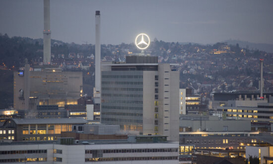 Mercedes-Benz Reaches $150 Million Settlement With US States Over Diesel Emissions