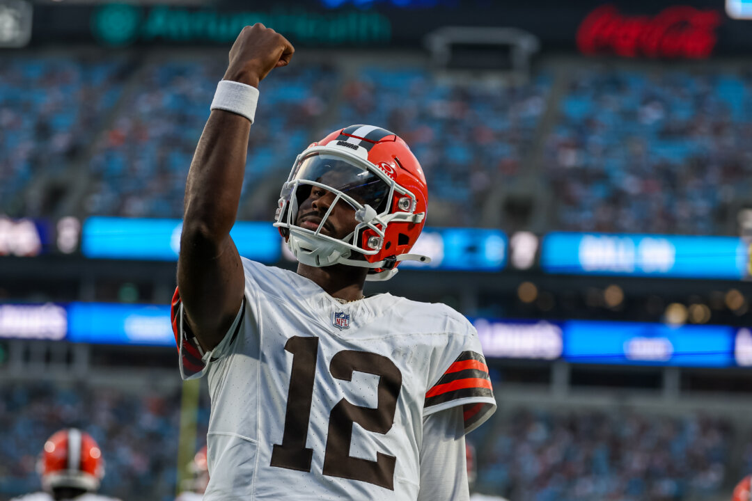 Shedeur Sanders Erases Doubts in Browns Debut