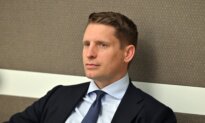 Andrew Hastie Keen to Lead Liberal Party but Says Timing Is Everything