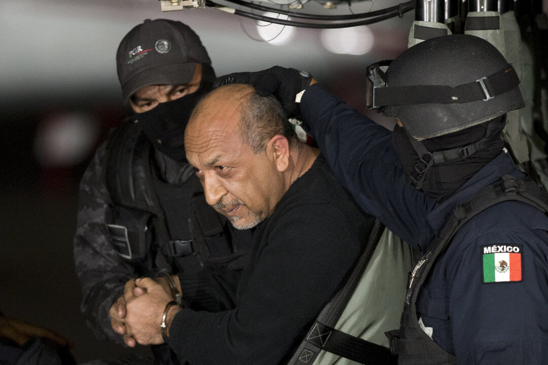 Mexico Extradites 26 Alleged Cartel Members to US