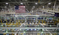 US Manufacturing Surges to 3-Year High as Demand Strengthens, Hiring Picks Up