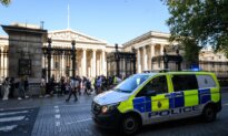 Rich Londoners Hire Security, Leave Rolexes at Home Over Knife Crime, Robberies