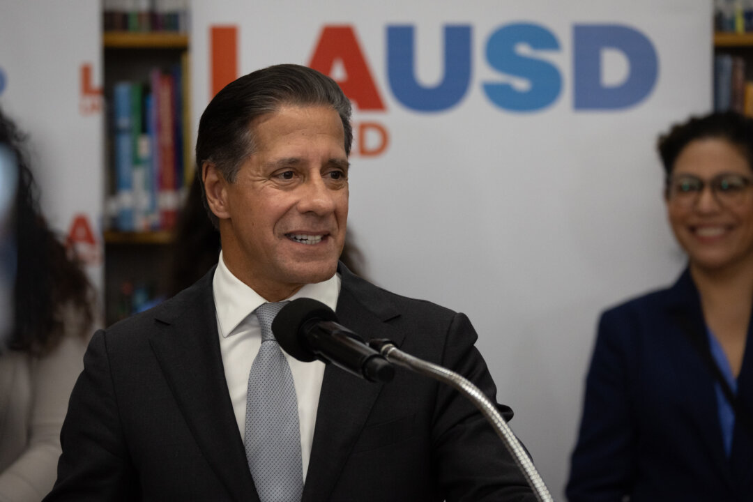 FBI Raids Home, Office of Los Angeles Schools Superintendent