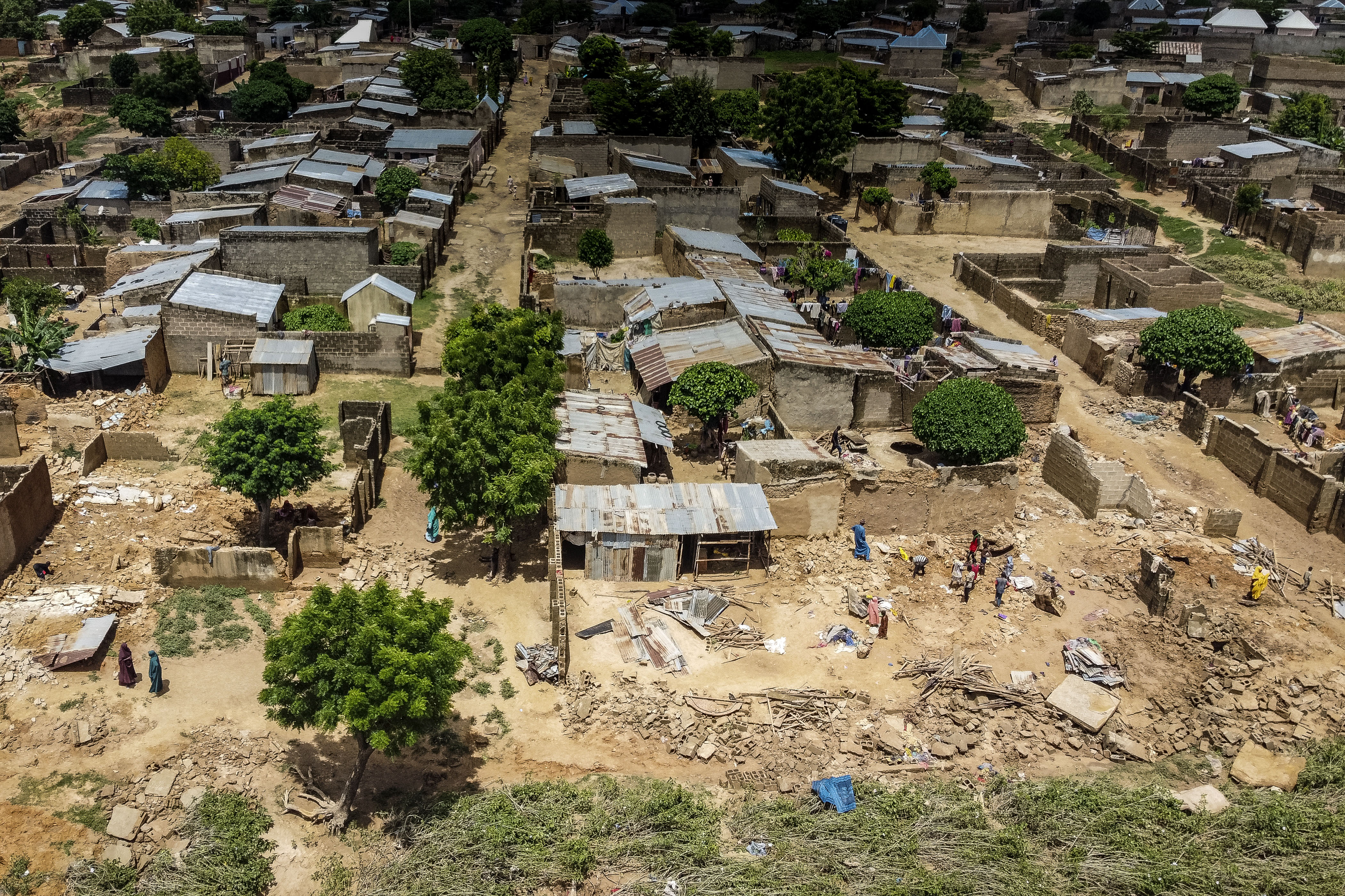 Day in Photos: Flood in Nigeria, Air Canada Strike, and Anniversary of Victory in the Pacific