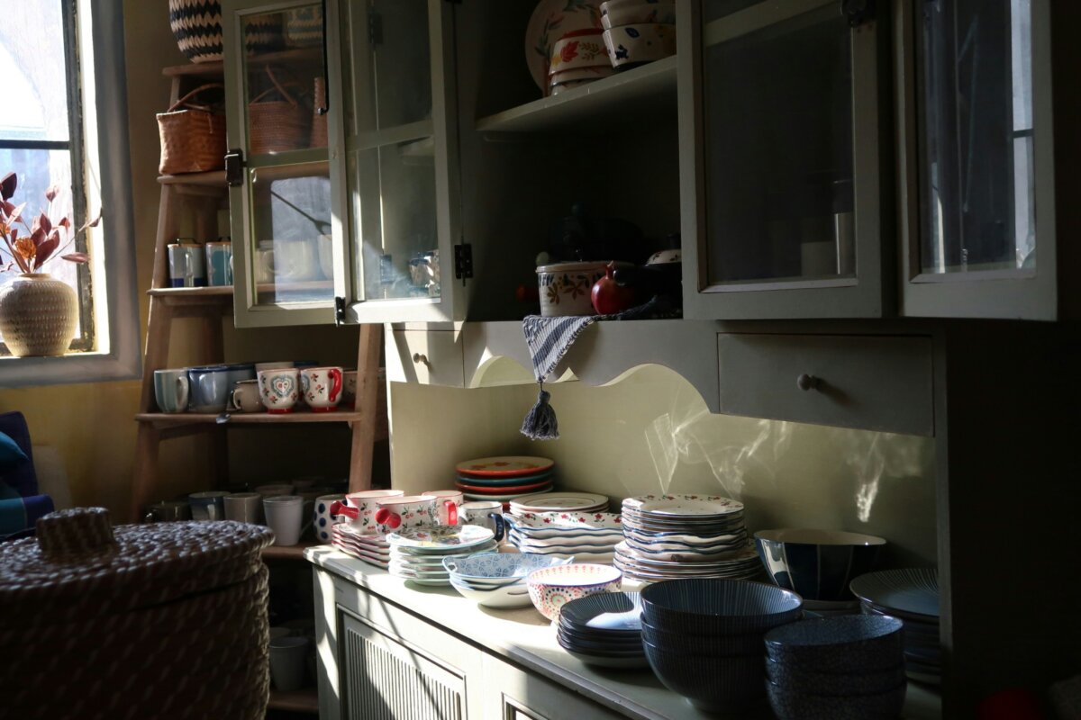 A clean kitchen (by Danie Liu/Unsplash)