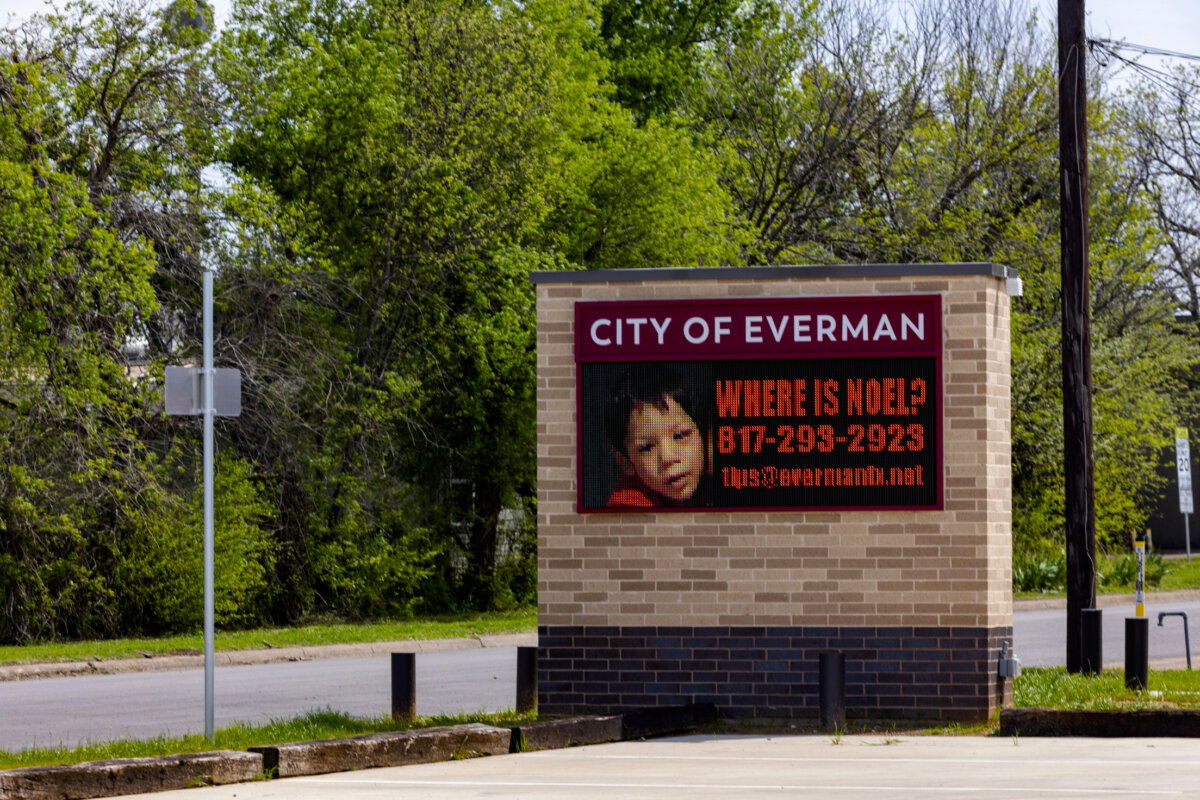 A sign seeks tips about the disappearance of 6-year-old Noel Rodriguez-Alvarez, in Everman, Texas, on March 26, 2023. (Madeleine Cook/Star-Telegram via AP, File)