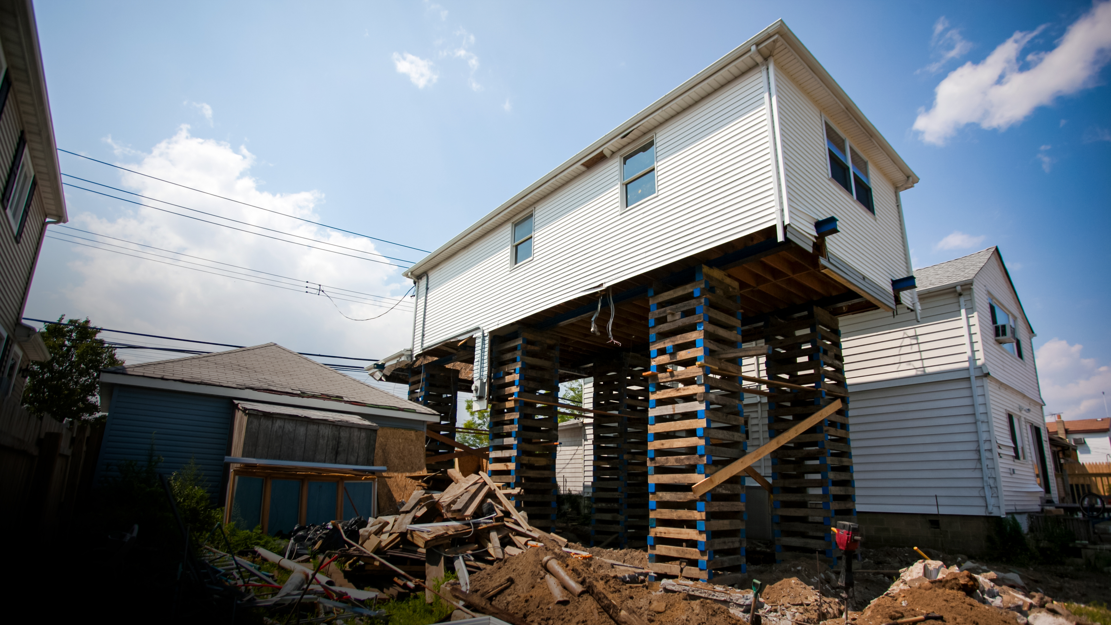 Why More Homeowners Are Choosing Disaster-Resistant Homes