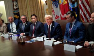 Trump Holds Cabinet Meeting Tuesday; Fed Governor Lisa Cook to Sue Over Trump Firing