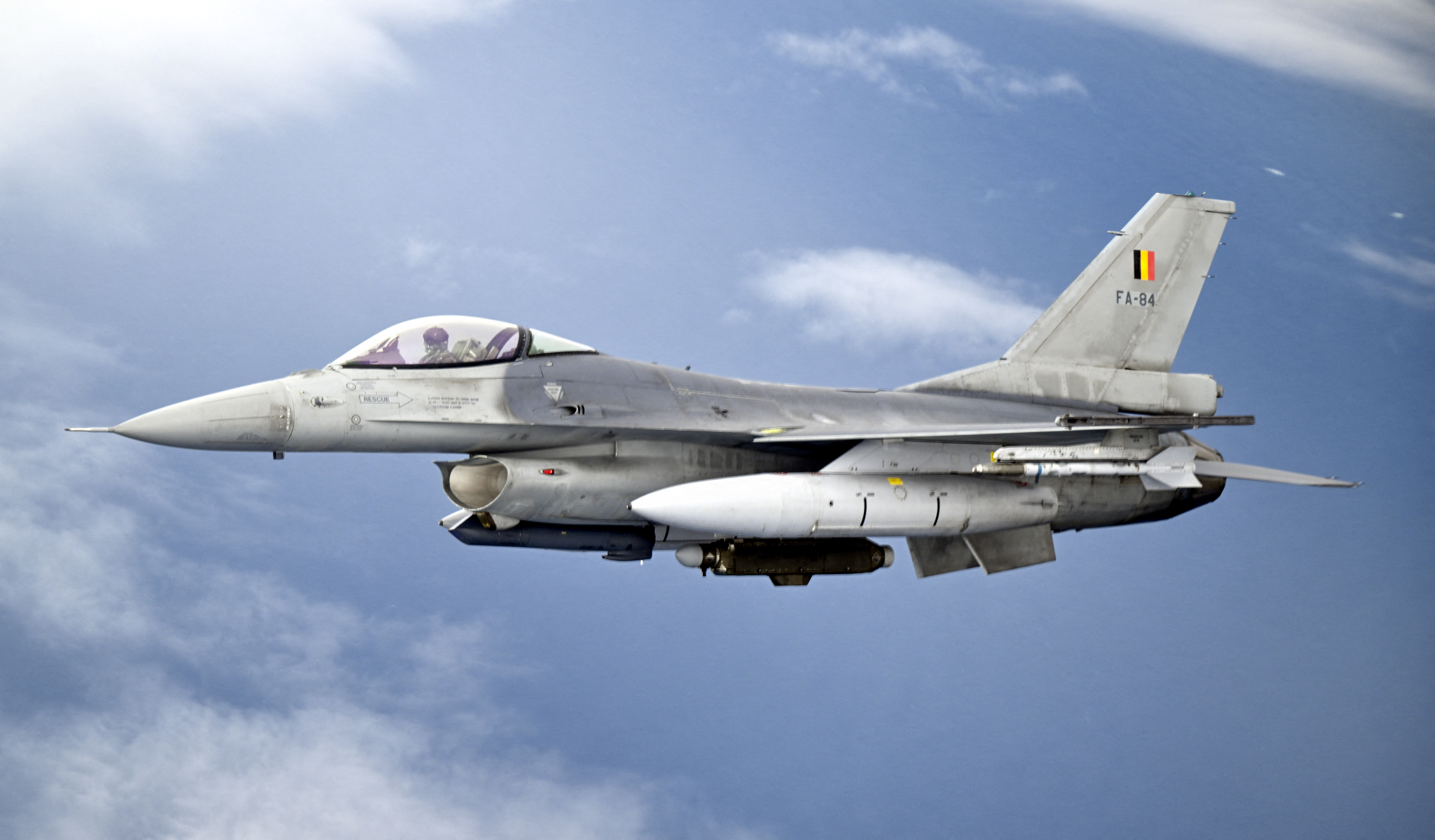 Day in Photos: Icelandic Air Policing, Rohingya Refugees Camp, and Drying Raisins