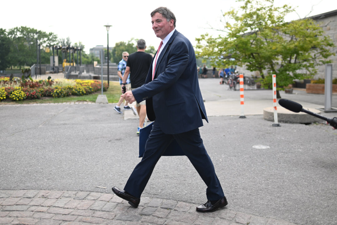 Minister LeBlanc Says He’s ‘Reassured’ by Talk With Trump Trade Official